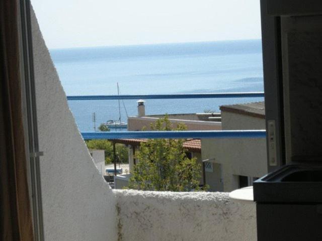 Efrosyni Apartments Agía Marína Exterior foto